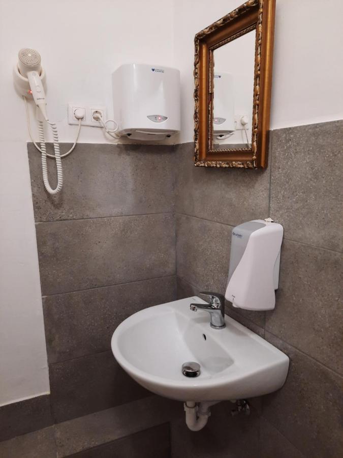 Lima Hostel Győr Kültér fotó